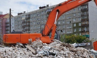 Вывоз строительного мусора с участка в Бийске недорого от 1532 руб. | 2Землекопа-Бск